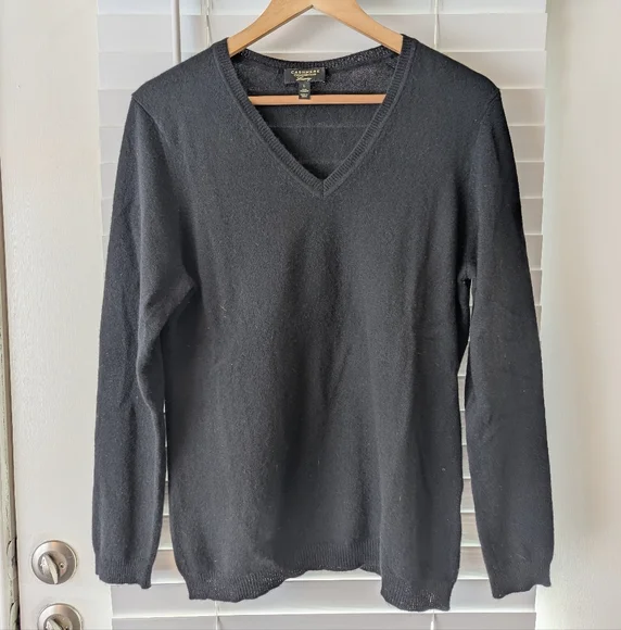 Black Cashmere V- Neck Sweater Size L - Picture 1 of 8